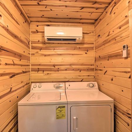 The Honeybee Cabin With Private Porch And Hot Tub Clarkesville Exterior photo